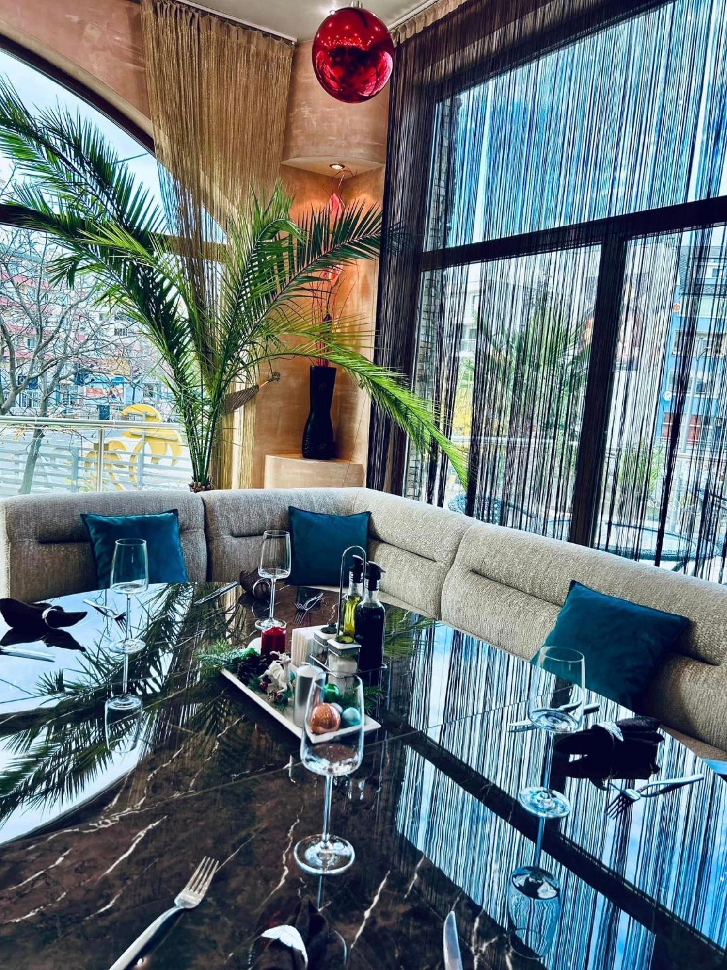 Meatsa Hotel Kŭrdzhali エクステリア 写真