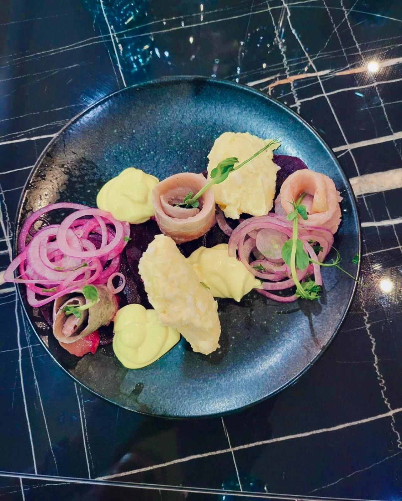 Meatsa Hotel Kŭrdzhali エクステリア 写真