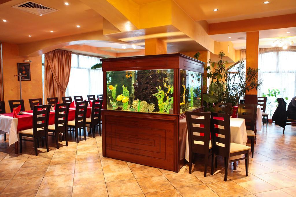 Meatsa Hotel Kŭrdzhali エクステリア 写真